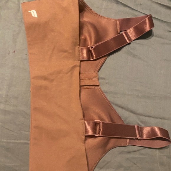 Fabletics pink bra - Picture 3 of 4